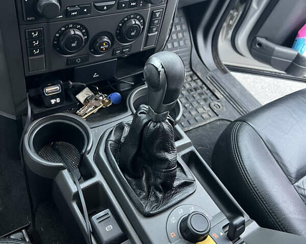 Серый Ленд Ровер Дискавери, объемом двигателя 2.72 л и пробегом 268 тыс. км за 8300 $, фото 9 на Automoto.ua