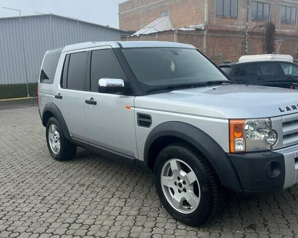 Серый Ленд Ровер Дискавери, объемом двигателя 2.7 л и пробегом 100 тыс. км за 9500 $, фото 2 на Automoto.ua