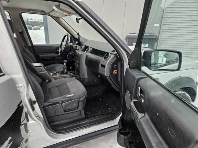 Сірий Ленд Ровер Діскавері, об'ємом двигуна 2.7 л та пробігом 191 тис. км за 4600 $, фото 8 на Automoto.ua