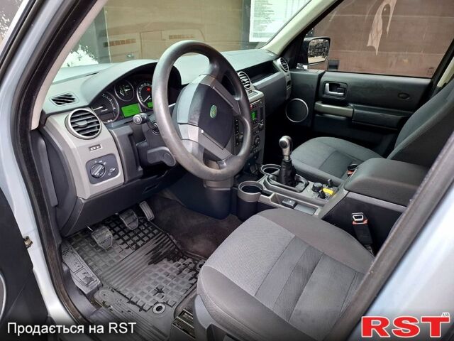 Серый Ленд Ровер Дискавери, объемом двигателя 2.7 л и пробегом 319 тыс. км за 13000 $, фото 2 на Automoto.ua