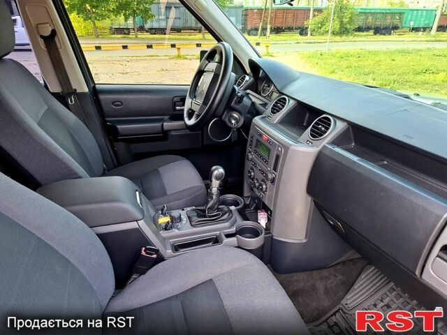 Сірий Ленд Ровер Діскавері, об'ємом двигуна 2.7 л та пробігом 320 тис. км за 11800 $, фото 2 на Automoto.ua