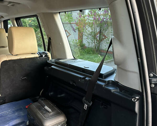 Сірий Ленд Ровер Діскавері, об'ємом двигуна 2.72 л та пробігом 380 тис. км за 9000 $, фото 23 на Automoto.ua