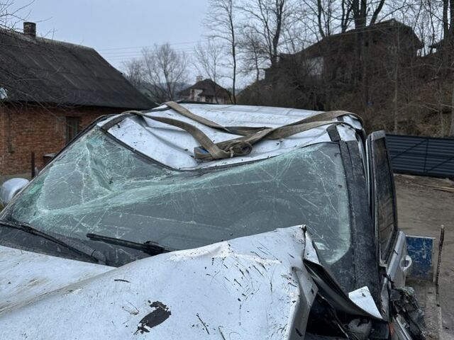 Серый Ленд Ровер Дискавери, объемом двигателя 2.7 л и пробегом 220 тыс. км за 4700 $, фото 3 на Automoto.ua