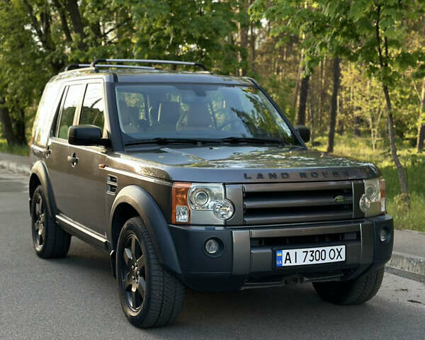 Сірий Ленд Ровер Діскавері, об'ємом двигуна 2.72 л та пробігом 380 тис. км за 9000 $, фото 2 на Automoto.ua
