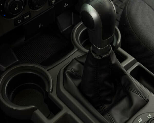 Сірий Ленд Ровер Діскавері, об'ємом двигуна 2.72 л та пробігом 320 тис. км за 9500 $, фото 22 на Automoto.ua