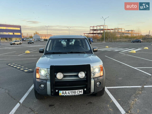 Серый Ленд Ровер Дискавери, объемом двигателя 2.72 л и пробегом 361 тыс. км за 12000 $, фото 3 на Automoto.ua