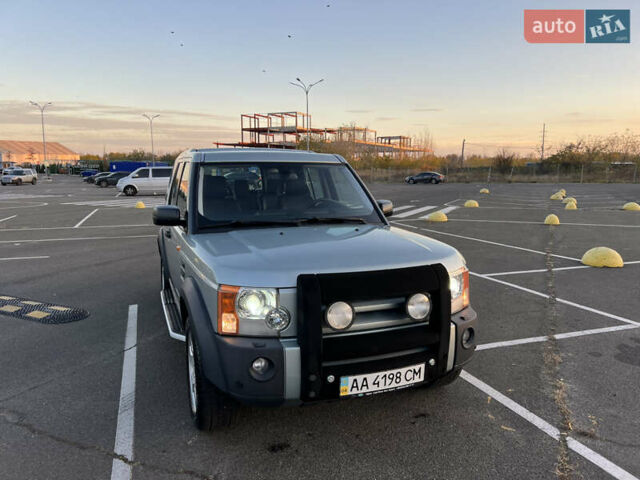 Серый Ленд Ровер Дискавери, объемом двигателя 2.72 л и пробегом 361 тыс. км за 12000 $, фото 2 на Automoto.ua