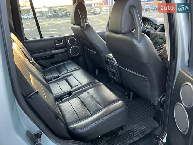 Серый Ленд Ровер Дискавери, объемом двигателя 2.72 л и пробегом 361 тыс. км за 12000 $, фото 8 на Automoto.ua