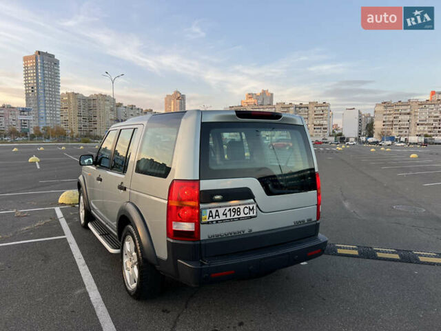 Серый Ленд Ровер Дискавери, объемом двигателя 2.72 л и пробегом 361 тыс. км за 12000 $, фото 5 на Automoto.ua