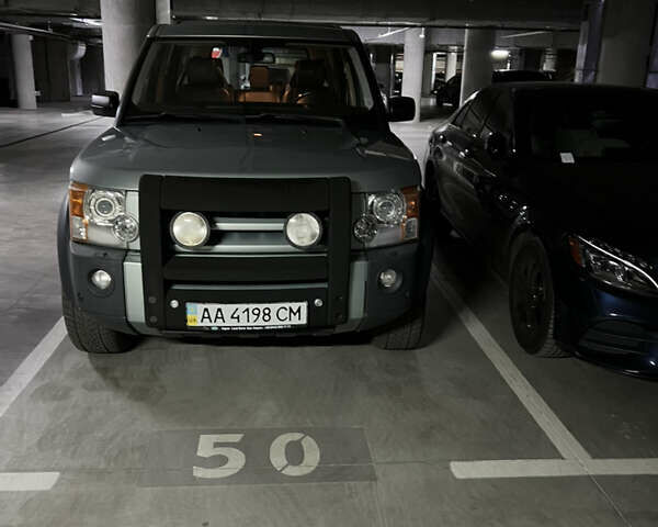 Серый Ленд Ровер Дискавери, объемом двигателя 2.72 л и пробегом 361 тыс. км за 12000 $, фото 13 на Automoto.ua