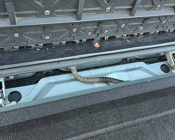 Серый Ленд Ровер Дискавери, объемом двигателя 2.72 л и пробегом 361 тыс. км за 12000 $, фото 15 на Automoto.ua