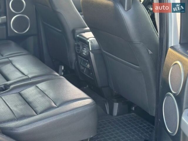 Серый Ленд Ровер Дискавери, объемом двигателя 2.72 л и пробегом 272 тыс. км за 8900 $, фото 12 на Automoto.ua