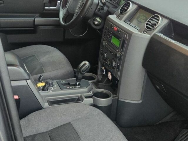 Серый Ленд Ровер Дискавери, объемом двигателя 3 л и пробегом 250 тыс. км за 6731 $, фото 6 на Automoto.ua