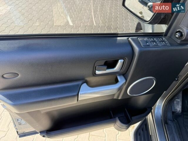 Серый Ленд Ровер Дискавери, объемом двигателя 2.7 л и пробегом 251 тыс. км за 11800 $, фото 15 на Automoto.ua