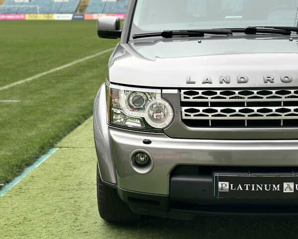 Серый Ленд Ровер Дискавери, объемом двигателя 2.99 л и пробегом 254 тыс. км за 15999 $, фото 2 на Automoto.ua