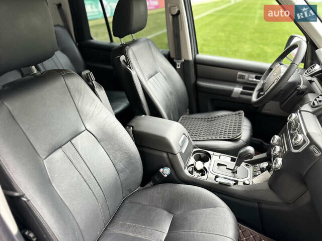 Серый Ленд Ровер Дискавери, объемом двигателя 2.99 л и пробегом 254 тыс. км за 15999 $, фото 47 на Automoto.ua