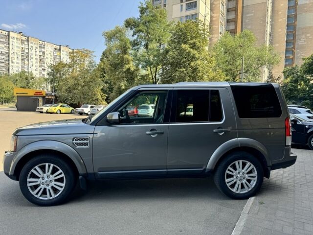 Серый Ленд Ровер Дискавери, объемом двигателя 3 л и пробегом 144 тыс. км за 15500 $, фото 2 на Automoto.ua