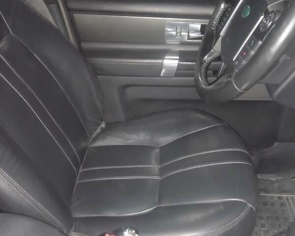 Серый Ленд Ровер Дискавери, объемом двигателя 3 л и пробегом 225 тыс. км за 17500 $, фото 15 на Automoto.ua