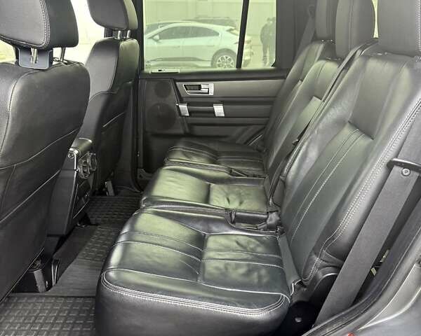 Серый Ленд Ровер Дискавери, объемом двигателя 2.99 л и пробегом 225 тыс. км за 16950 $, фото 18 на Automoto.ua