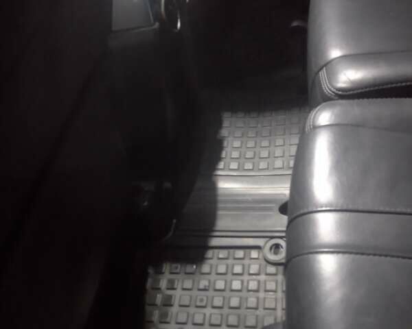 Серый Ленд Ровер Дискавери, объемом двигателя 3 л и пробегом 225 тыс. км за 17500 $, фото 23 на Automoto.ua