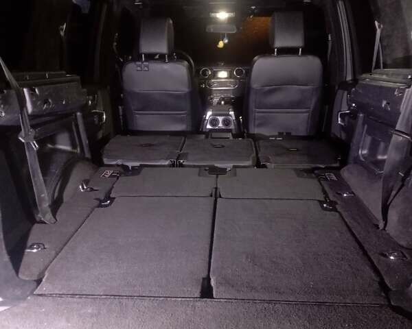 Серый Ленд Ровер Дискавери, объемом двигателя 3 л и пробегом 225 тыс. км за 17500 $, фото 30 на Automoto.ua