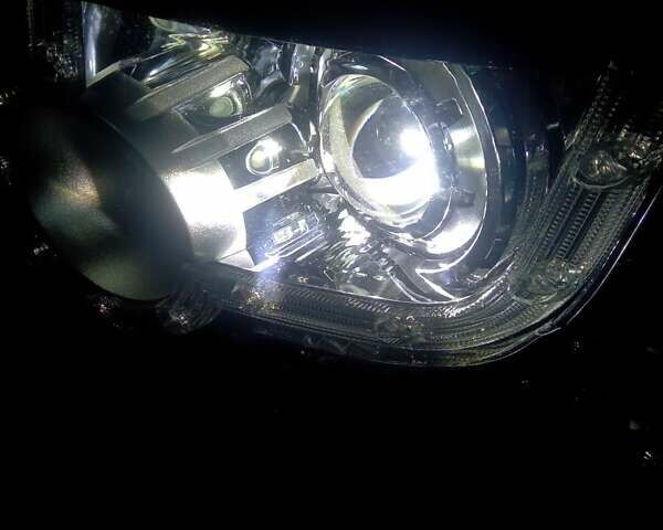 Серый Ленд Ровер Дискавери, объемом двигателя 3 л и пробегом 225 тыс. км за 17500 $, фото 13 на Automoto.ua