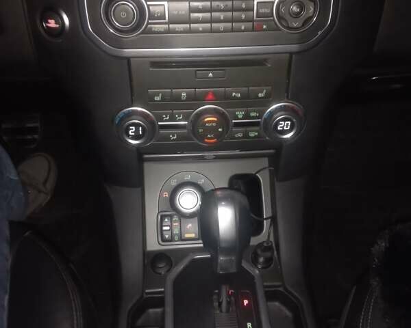 Серый Ленд Ровер Дискавери, объемом двигателя 3 л и пробегом 225 тыс. км за 17500 $, фото 17 на Automoto.ua