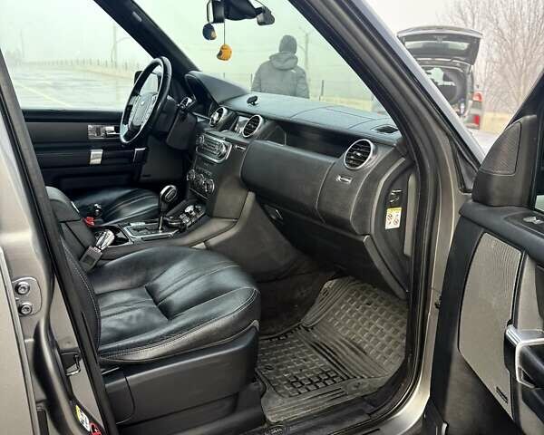 Серый Ленд Ровер Дискавери, объемом двигателя 2.99 л и пробегом 225 тыс. км за 16950 $, фото 15 на Automoto.ua