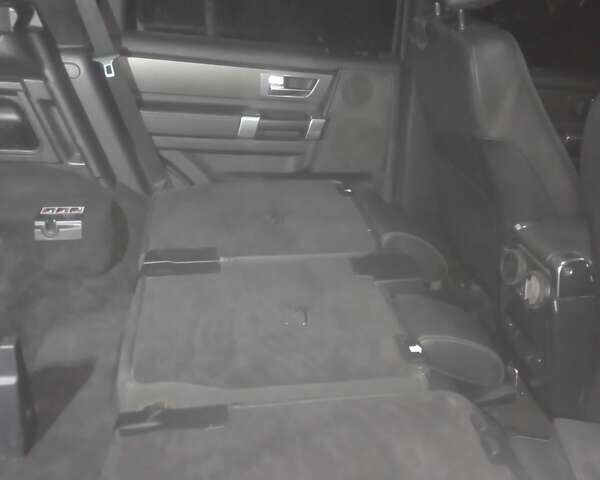 Серый Ленд Ровер Дискавери, объемом двигателя 3 л и пробегом 225 тыс. км за 17500 $, фото 32 на Automoto.ua