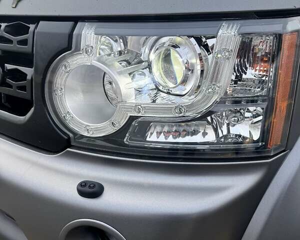 Серый Ленд Ровер Дискавери, объемом двигателя 2.99 л и пробегом 225 тыс. км за 16950 $, фото 9 на Automoto.ua