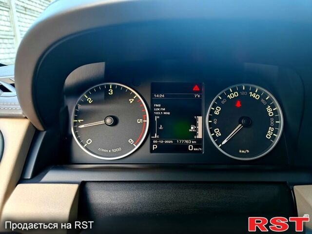 Серый Ленд Ровер Дискавери, объемом двигателя 3 л и пробегом 17700 тыс. км за 24500 $, фото 12 на Automoto.ua