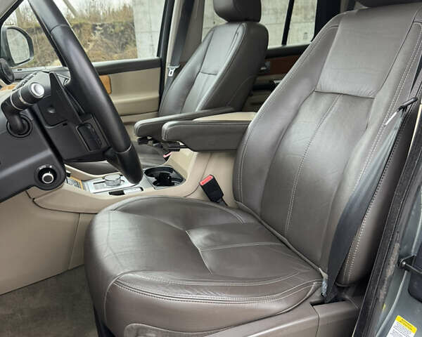 Серый Ленд Ровер Дискавери, объемом двигателя 3 л и пробегом 186 тыс. км за 19000 $, фото 14 на Automoto.ua