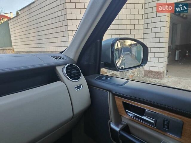 Сірий Ленд Ровер Діскавері, об'ємом двигуна 2.99 л та пробігом 177 тис. км за 26500 $, фото 19 на Automoto.ua