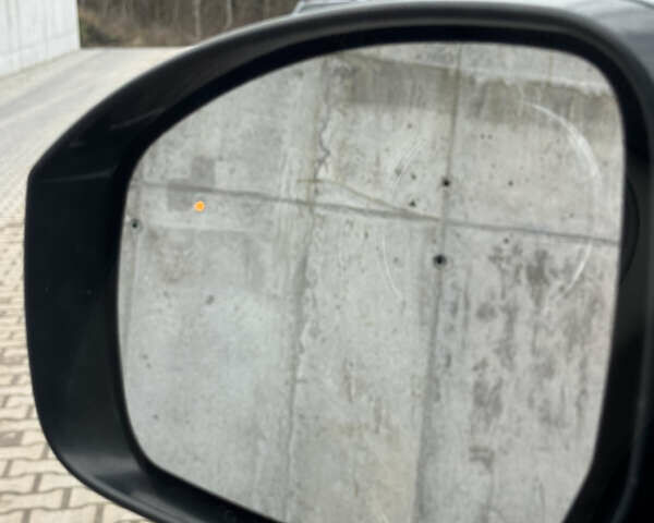 Серый Ленд Ровер Дискавери, объемом двигателя 3 л и пробегом 186 тыс. км за 19000 $, фото 19 на Automoto.ua