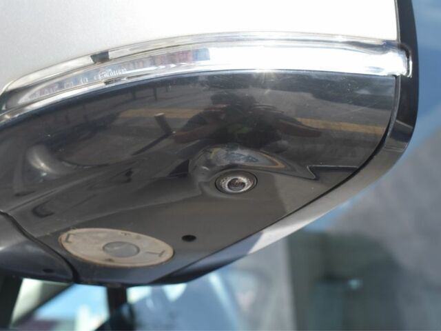 Серый Ленд Ровер Дискавери, объемом двигателя 3 л и пробегом 123 тыс. км за 19900 $, фото 4 на Automoto.ua