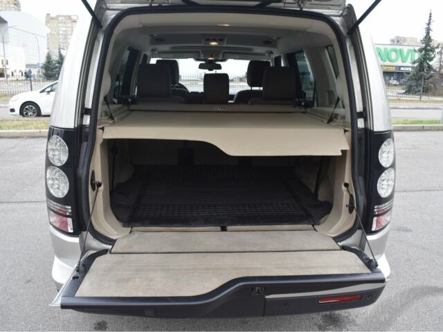 Серый Ленд Ровер Дискавери, объемом двигателя 3 л и пробегом 123 тыс. км за 19900 $, фото 14 на Automoto.ua