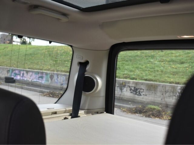 Серый Ленд Ровер Дискавери, объемом двигателя 3 л и пробегом 123 тыс. км за 19900 $, фото 13 на Automoto.ua