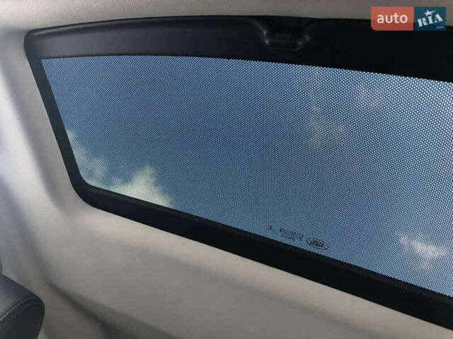 Серый Ленд Ровер Дискавери, объемом двигателя 2.99 л и пробегом 252 тыс. км за 25525 $, фото 27 на Automoto.ua