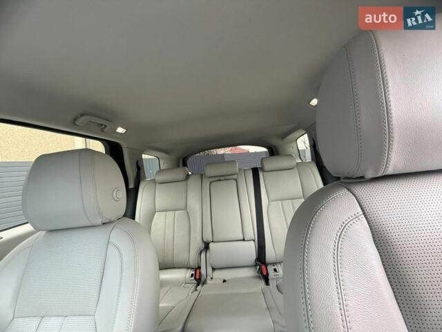 Сірий Ленд Ровер Діскавері, об'ємом двигуна 2 л та пробігом 198 тис. км за 16500 $, фото 10 на Automoto.ua