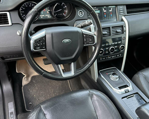 Сірий Ленд Ровер Діскавері, об'ємом двигуна 2 л та пробігом 157 тис. км за 16800 $, фото 15 на Automoto.ua