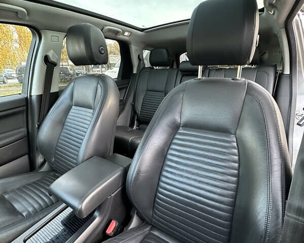 Сірий Ленд Ровер Діскавері, об'ємом двигуна 2 л та пробігом 157 тис. км за 16800 $, фото 16 на Automoto.ua