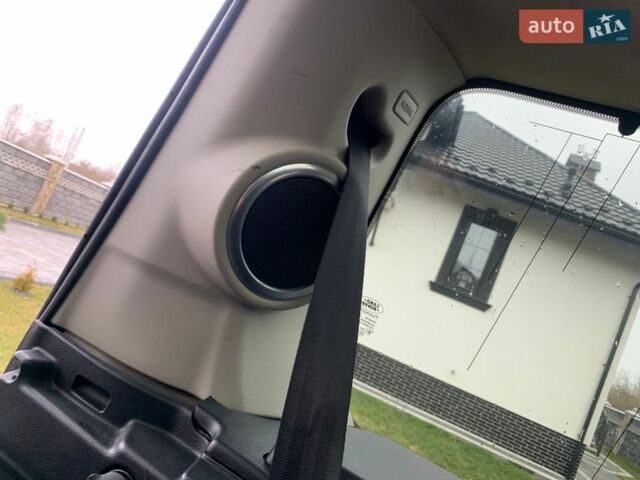 Сірий Ленд Ровер Діскавері, об'ємом двигуна 3 л та пробігом 184 тис. км за 17900 $, фото 14 на Automoto.ua