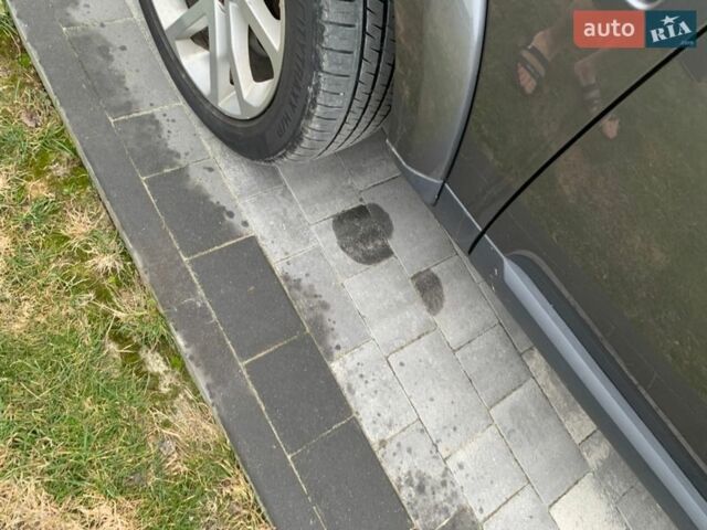 Сірий Ленд Ровер Діскавері, об'ємом двигуна 3 л та пробігом 184 тис. км за 17900 $, фото 22 на Automoto.ua