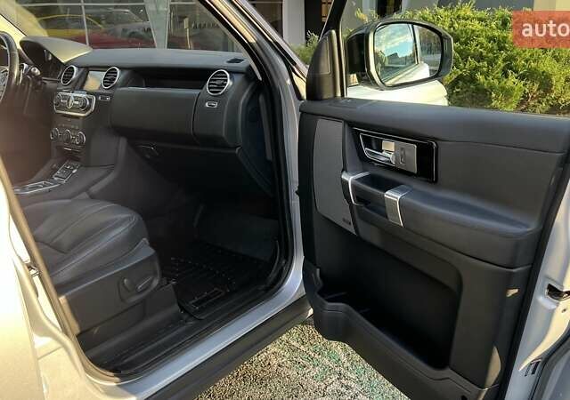 Ленд Ровер Дискавери 2016 в Киеве на Automoto.ua Серый Ленд Ровер Дискавери, объемом двигателя 3 л и пробегом 144 тыс. км за 23500 $, фото 48 на Automoto.ua