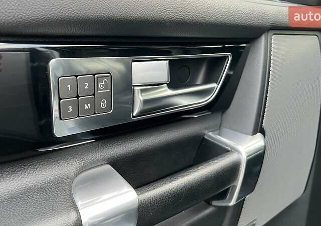 Ленд Ровер Дискавери 2016 в Киеве на Automoto.ua Серый Ленд Ровер Дискавери, объемом двигателя 3 л и пробегом 144 тыс. км за 23500 $, фото 43 на Automoto.ua