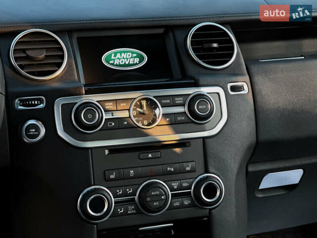 Ленд Ровер Дискавери 2016 в Костополе на Automoto.ua Серый Ленд Ровер Дискавери, объемом двигателя 3 л и пробегом 212 тыс. км за 23800 $, фото 13 на Automoto.ua