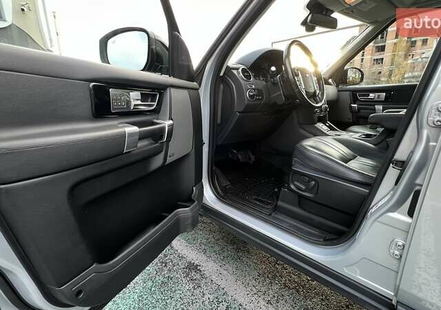Ленд Ровер Дискавери 2016 в Киеве на Automoto.ua Серый Ленд Ровер Дискавери, объемом двигателя 3 л и пробегом 144 тыс. км за 23500 $, фото 42 на Automoto.ua