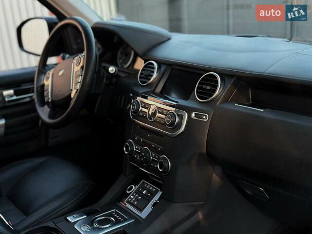 Ленд Ровер Дискавери 2016 в Костополе на Automoto.ua Серый Ленд Ровер Дискавери, объемом двигателя 3 л и пробегом 212 тыс. км за 23800 $, фото 19 на Automoto.ua