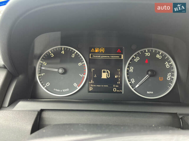 Серый Ленд Ровер Дискавери, объемом двигателя 3 л и пробегом 143 тыс. км за 16000 $, фото 23 на Automoto.ua