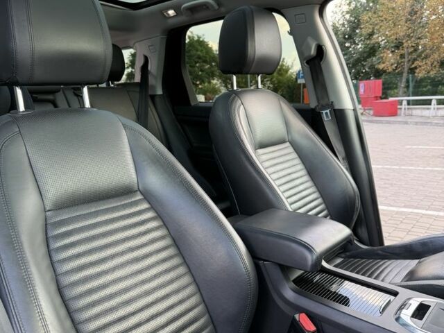 Серый Ленд Ровер Дискавери, объемом двигателя 2 л и пробегом 180 тыс. км за 17300 $, фото 12 на Automoto.ua